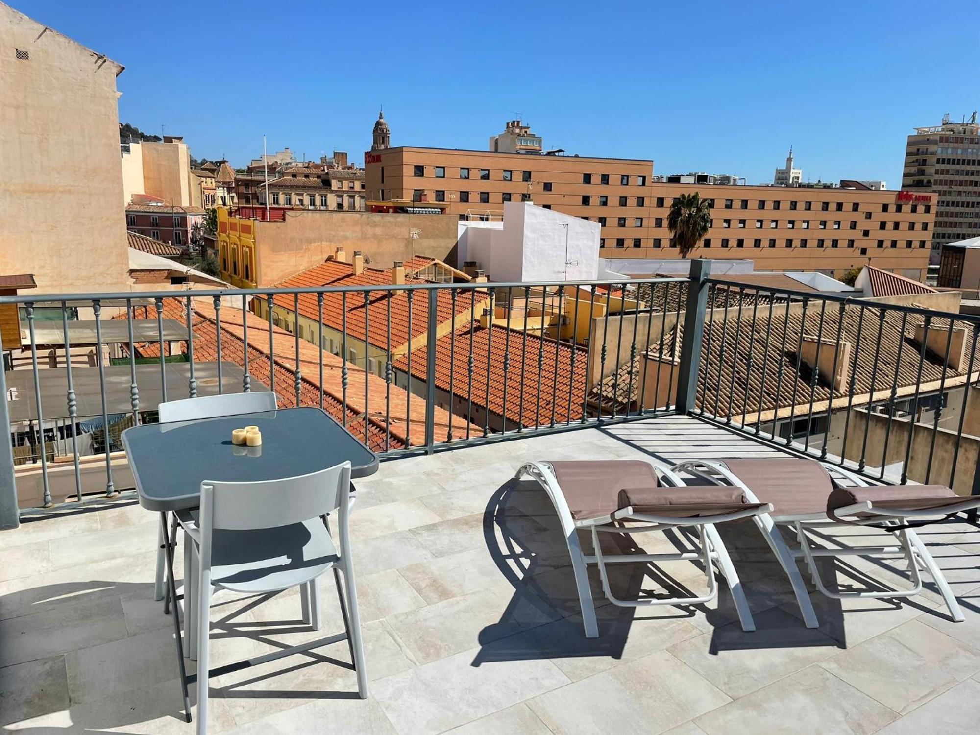 Lovely Studio Apartment With Terrace Malaga Exterior photo